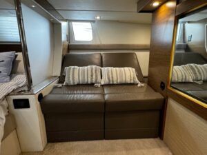 Cruisers Yachts Cantius 2014