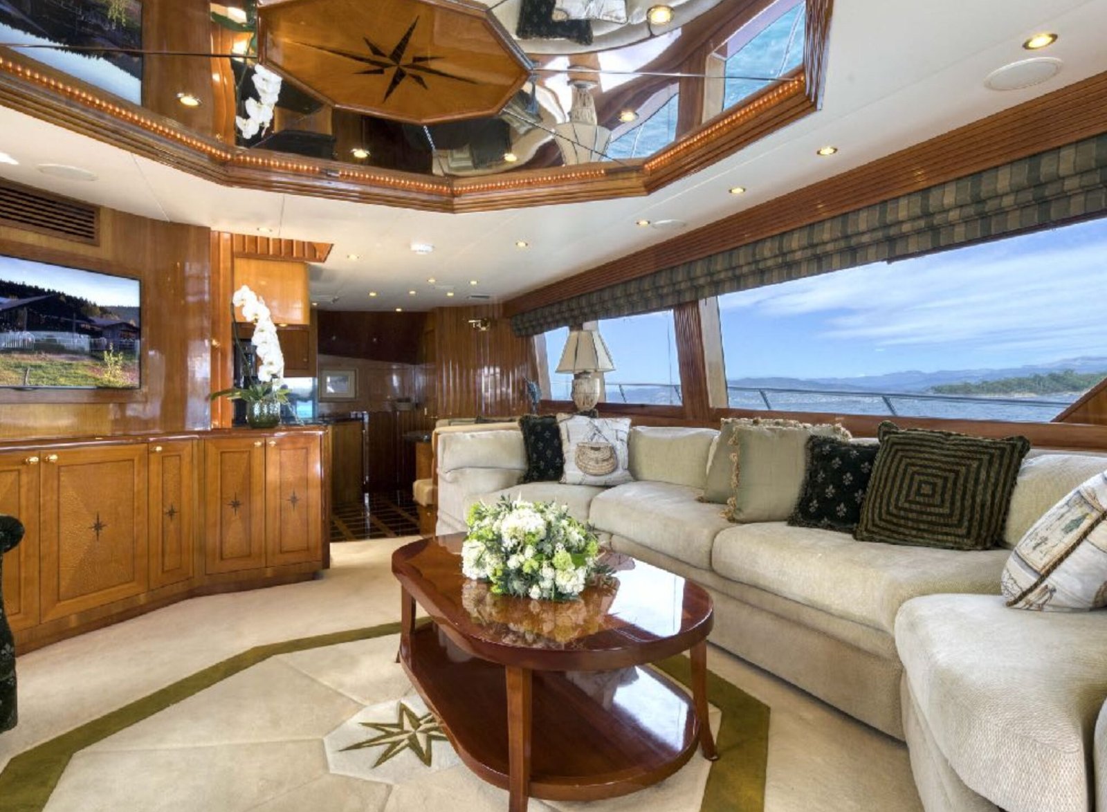 
								hatteras 86' 2002 full									