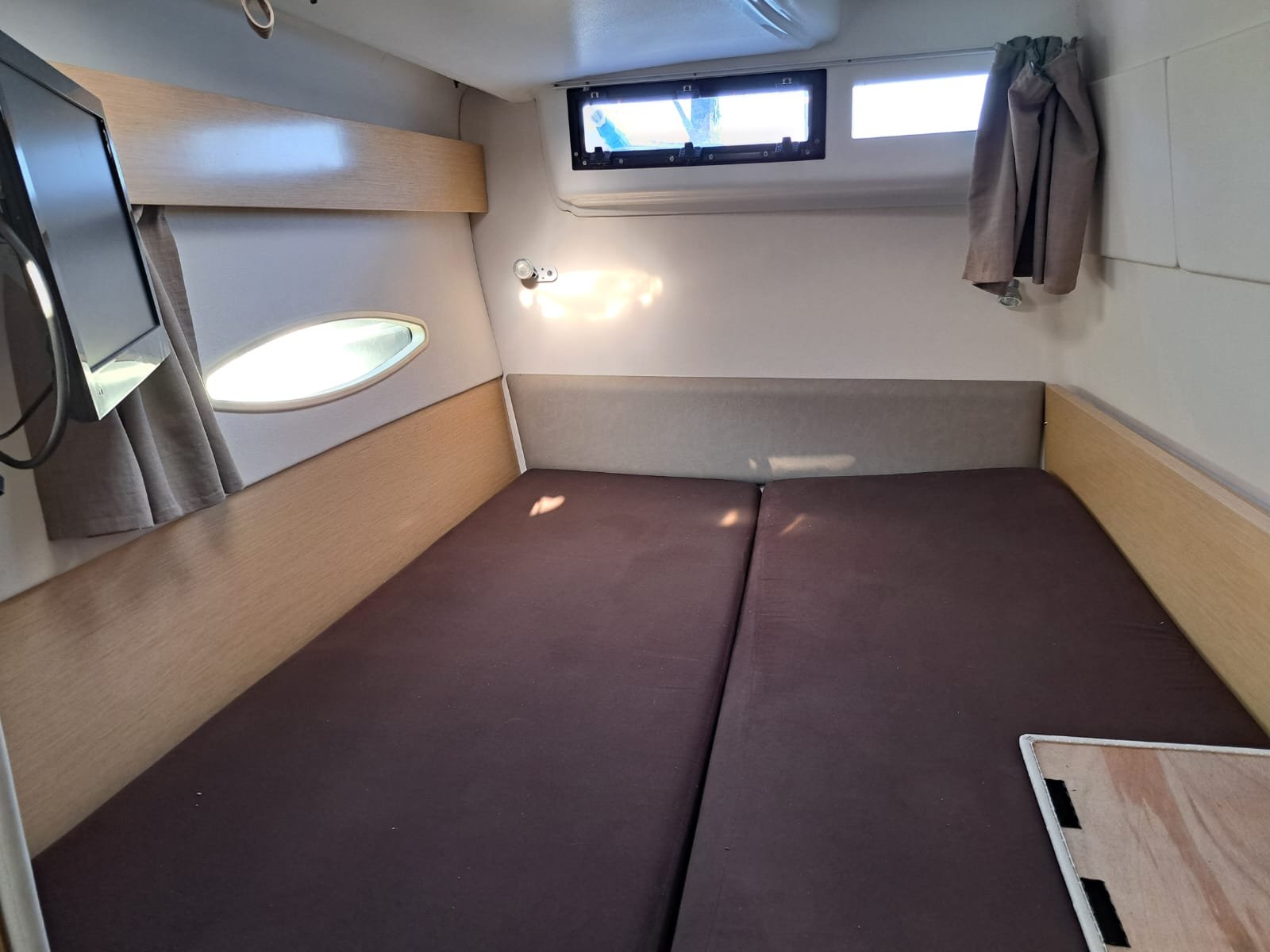 
								FOUNTAINE PAJOT LIPARI 41 2014 full									