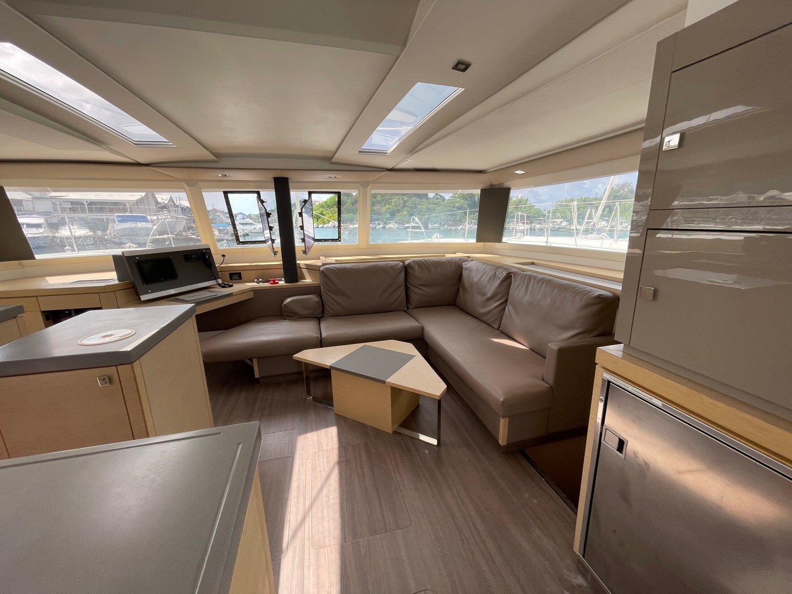 
								Fountaine Pajot Saona 47 2018 full									
