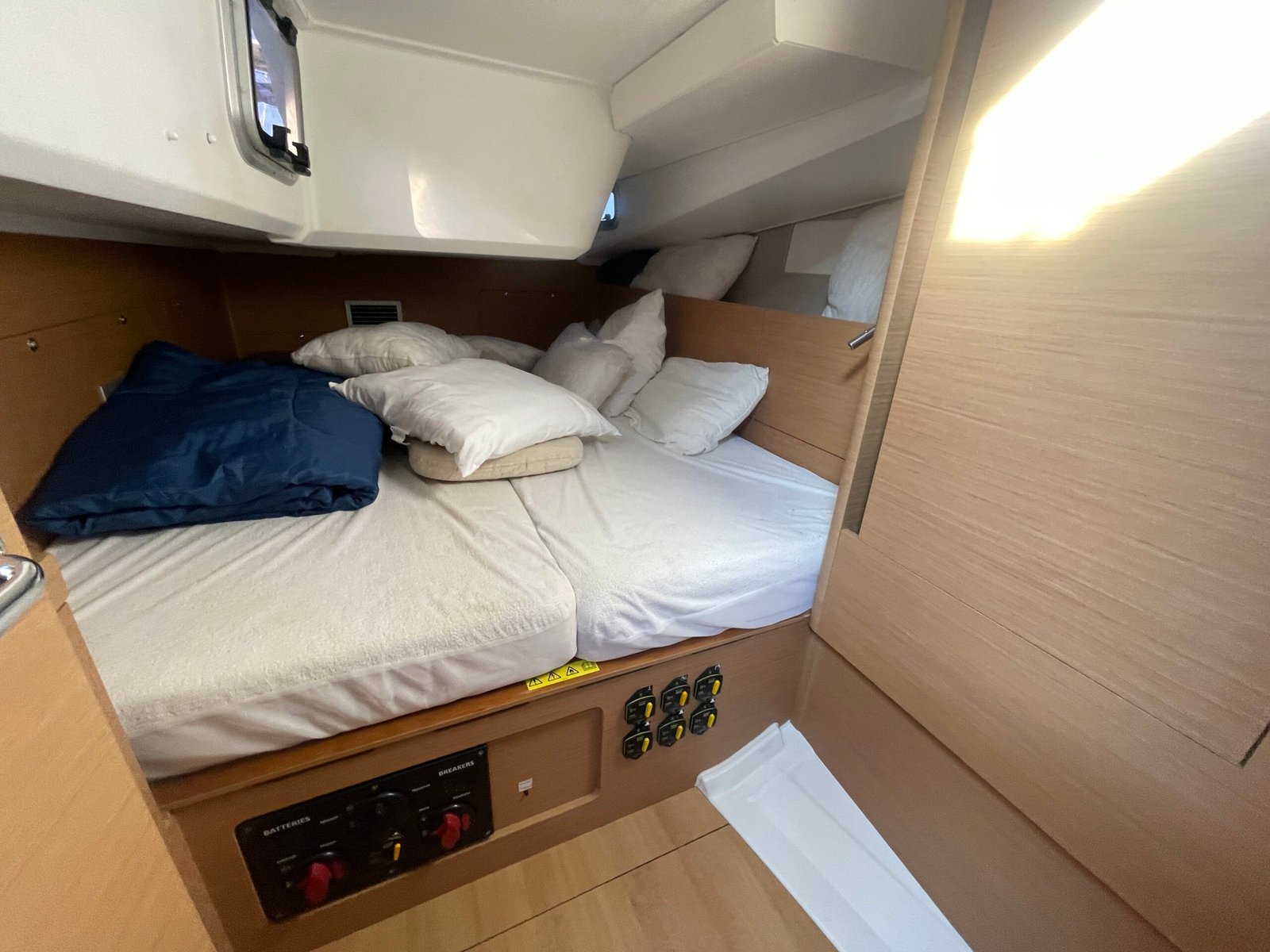 
								Jeanneau Sun Odyssey 490 2021 full									