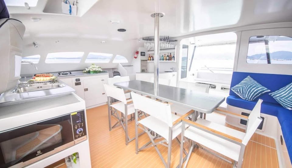 
								Asia Catamarans Stealth 47 Powercat 2019 full									