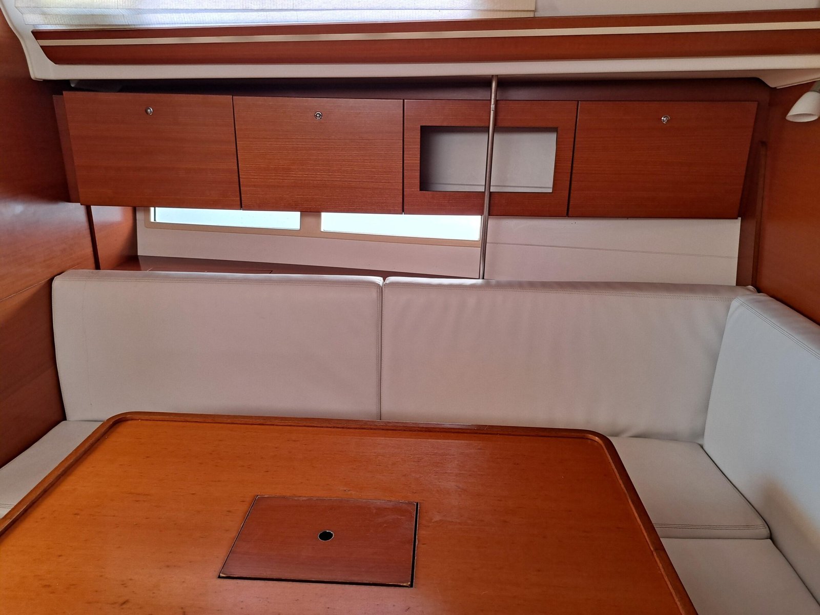 
								Dufour 375 Grand Large 2011 full									