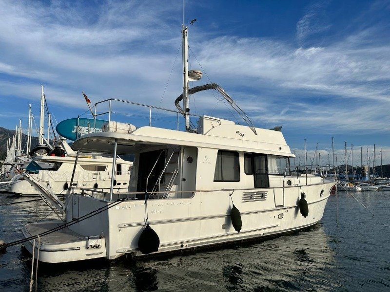 2018 foot Beneteau Swift Trawler 44 euros 380000