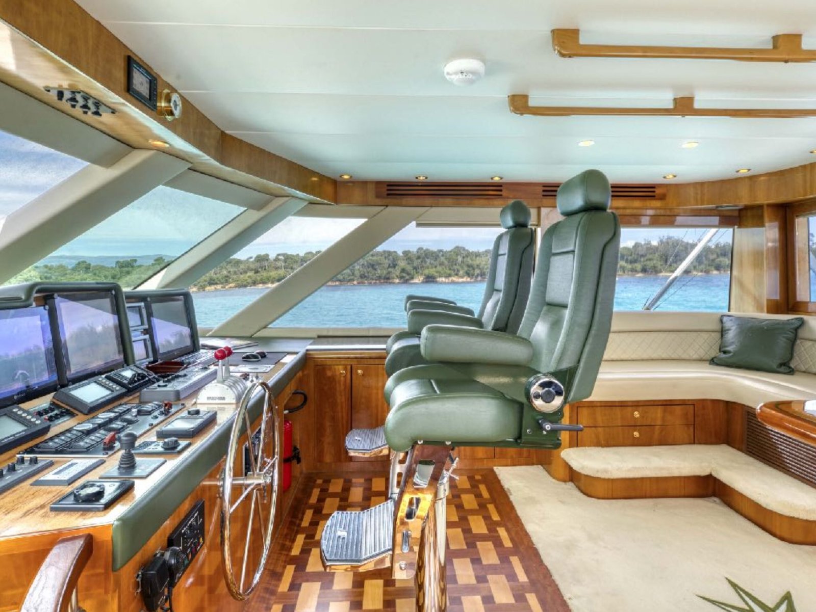 hatteras 86' 2002