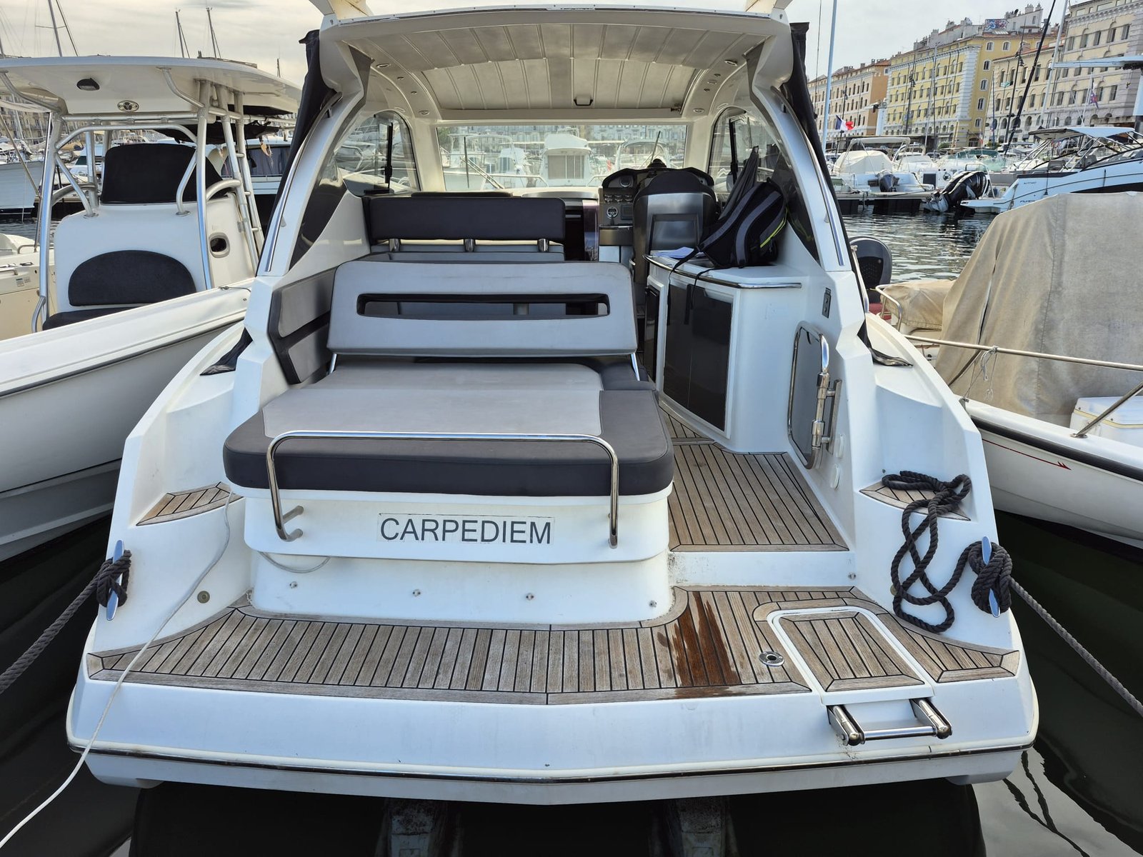 Galeon 325 Hto Avec Possibilité De Place 2012