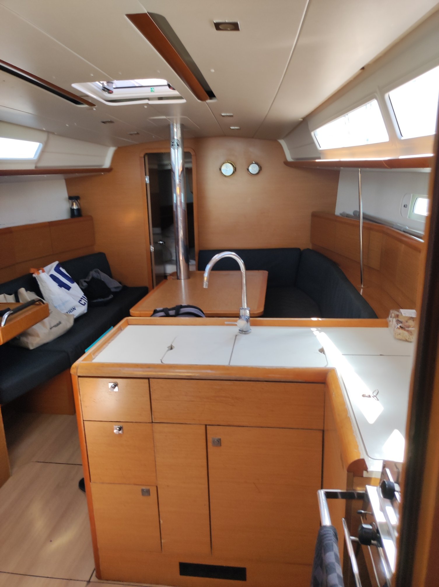 Jeanneau Sun Odyssey 379 2012