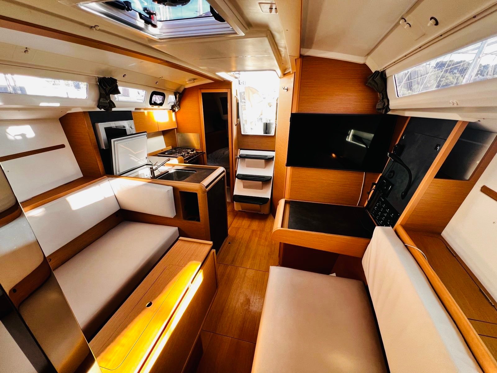 Jeanneau Sun Odyssey 349 2021