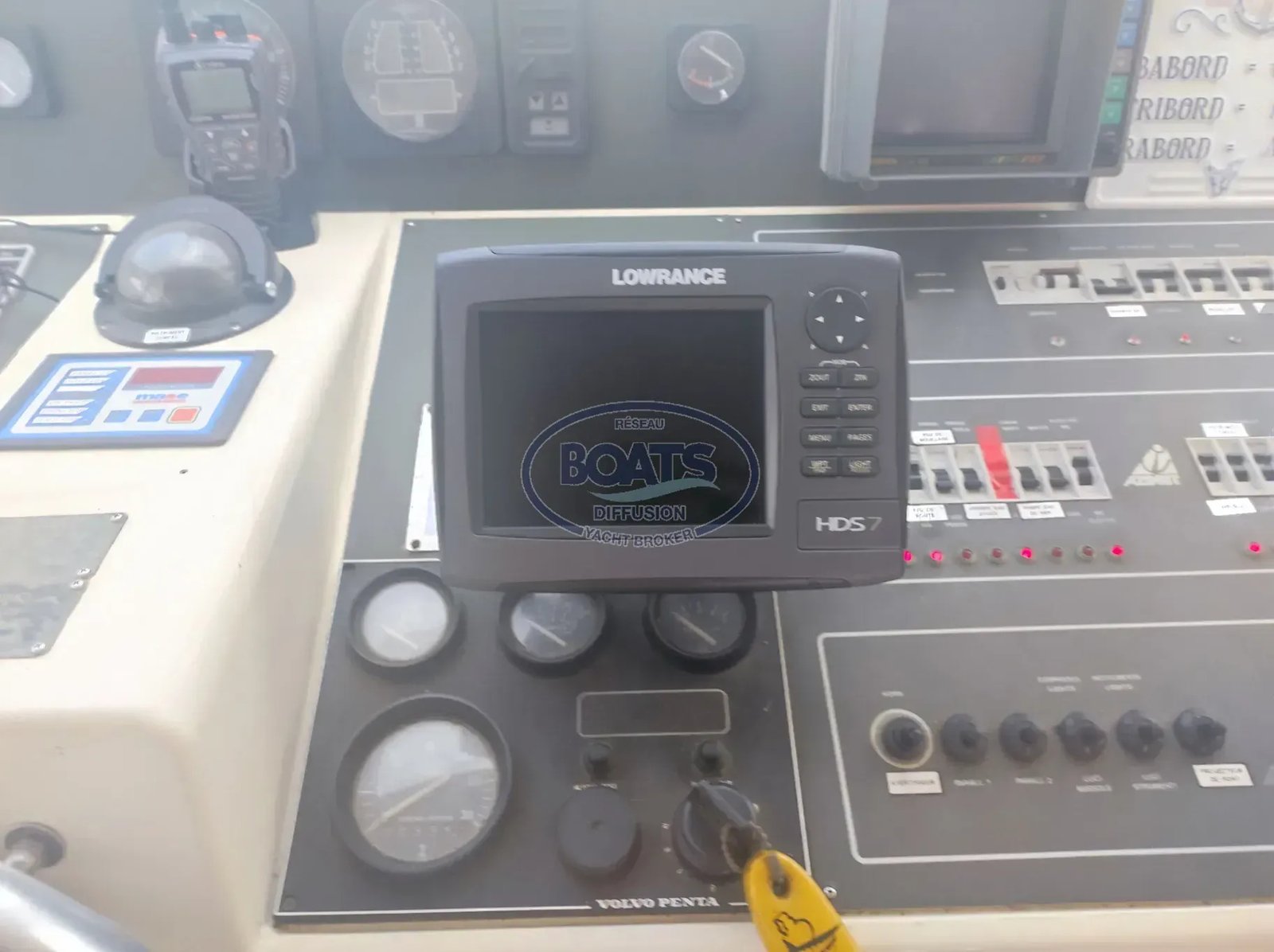 
								Azimut 37 Fly 1989 full									