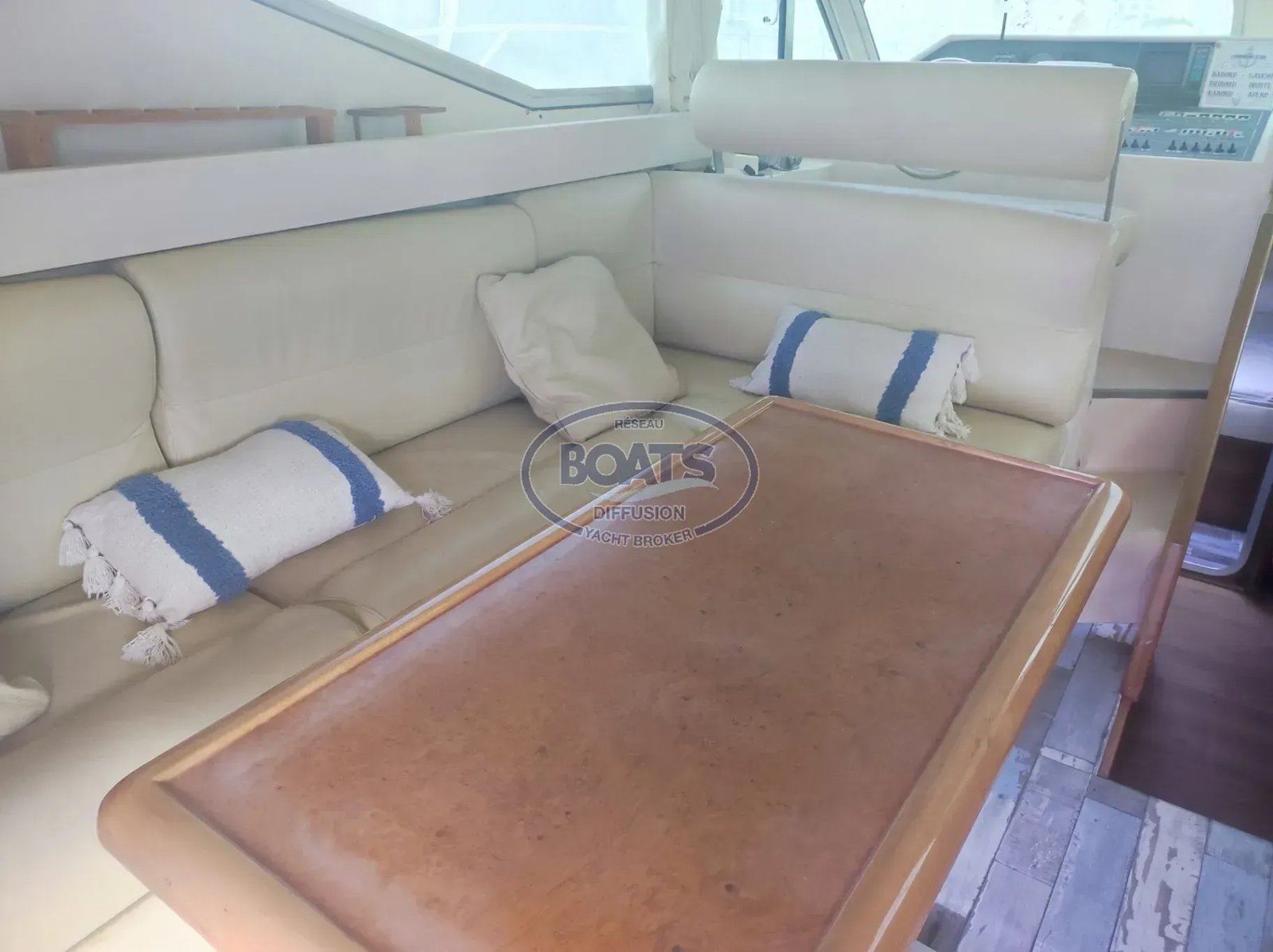 
								Azimut 37 Fly 1989 full									