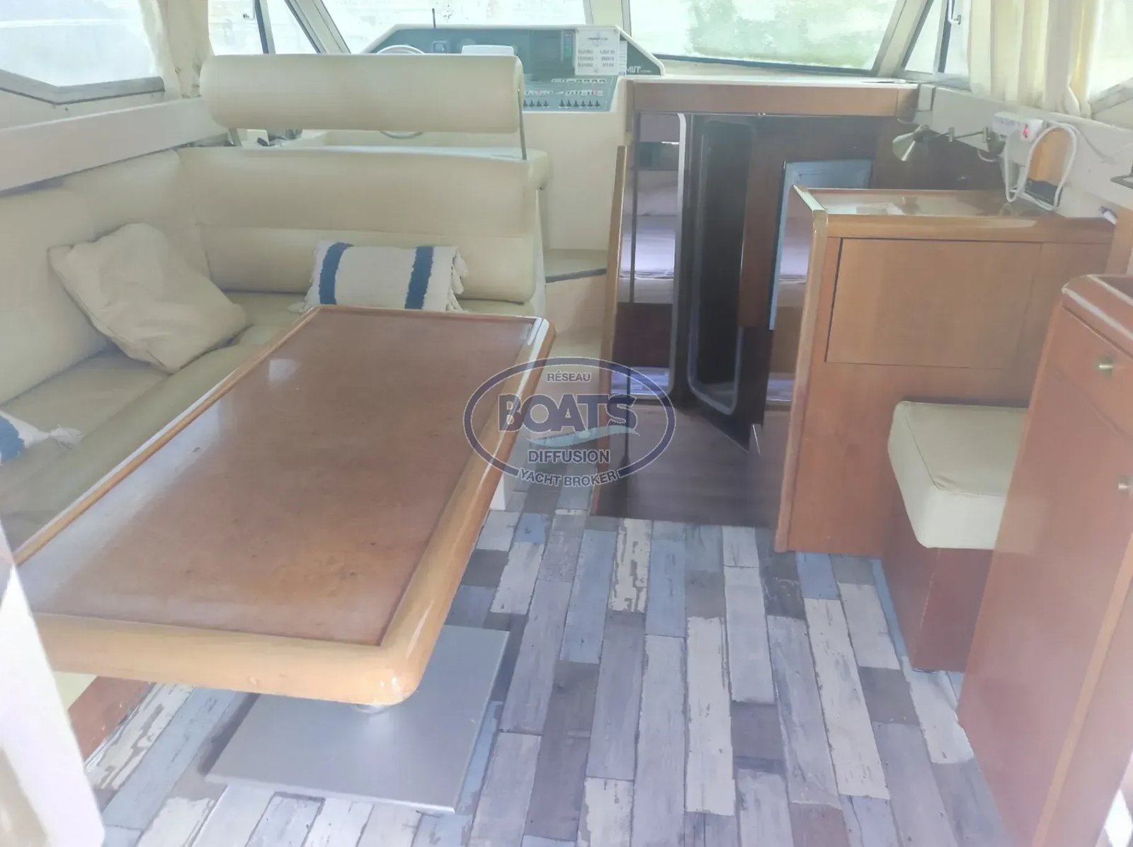 
								Azimut 37 Fly 1989 full									