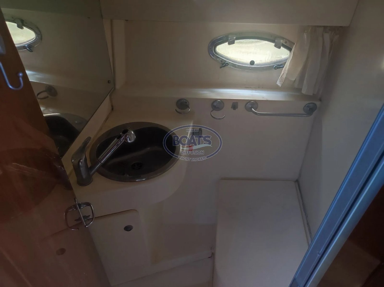 
								Azimut 37 Fly 1989 full									