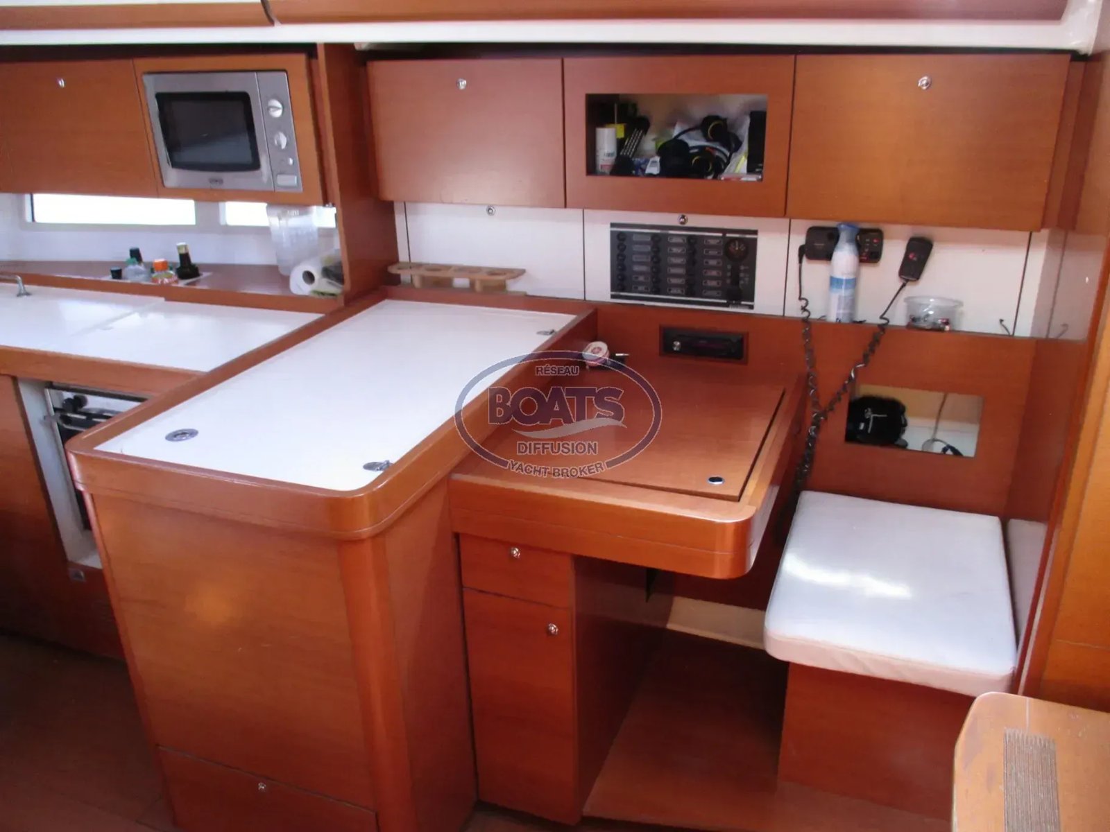 
								Dufour 375 GL 2010 full									