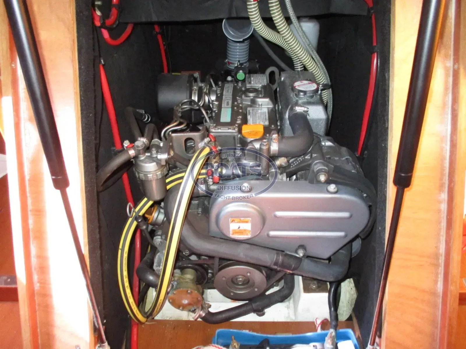 
								Dufour 375 GL 2010 full									