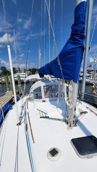 1987 foot Hunter Legend 40 usd 44950