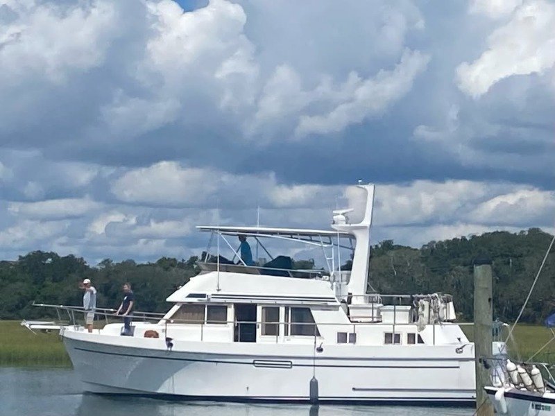 1996 foot Ocean Alexander Classic 423 usd 179000