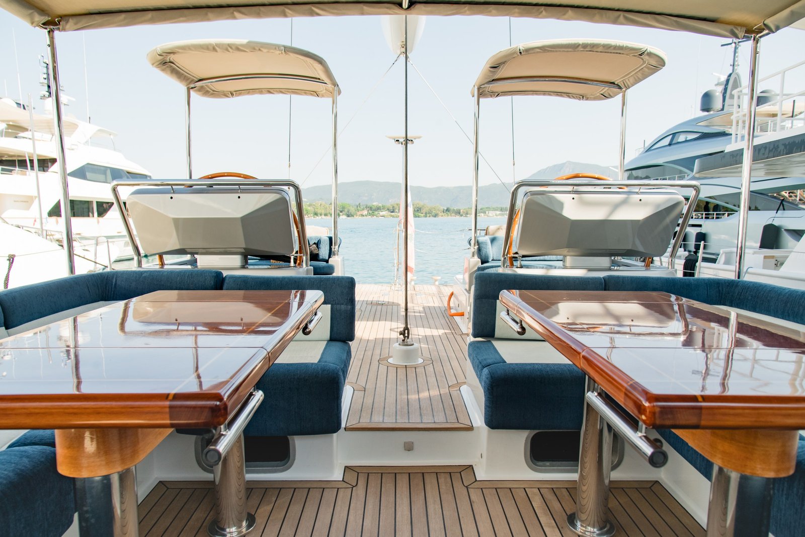 2010 Alia Yachts Custom Warwick 82 LK – Aiyana