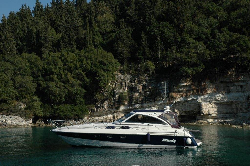 2004 42.3 foot Windy 43 Typhoon EUR 245000