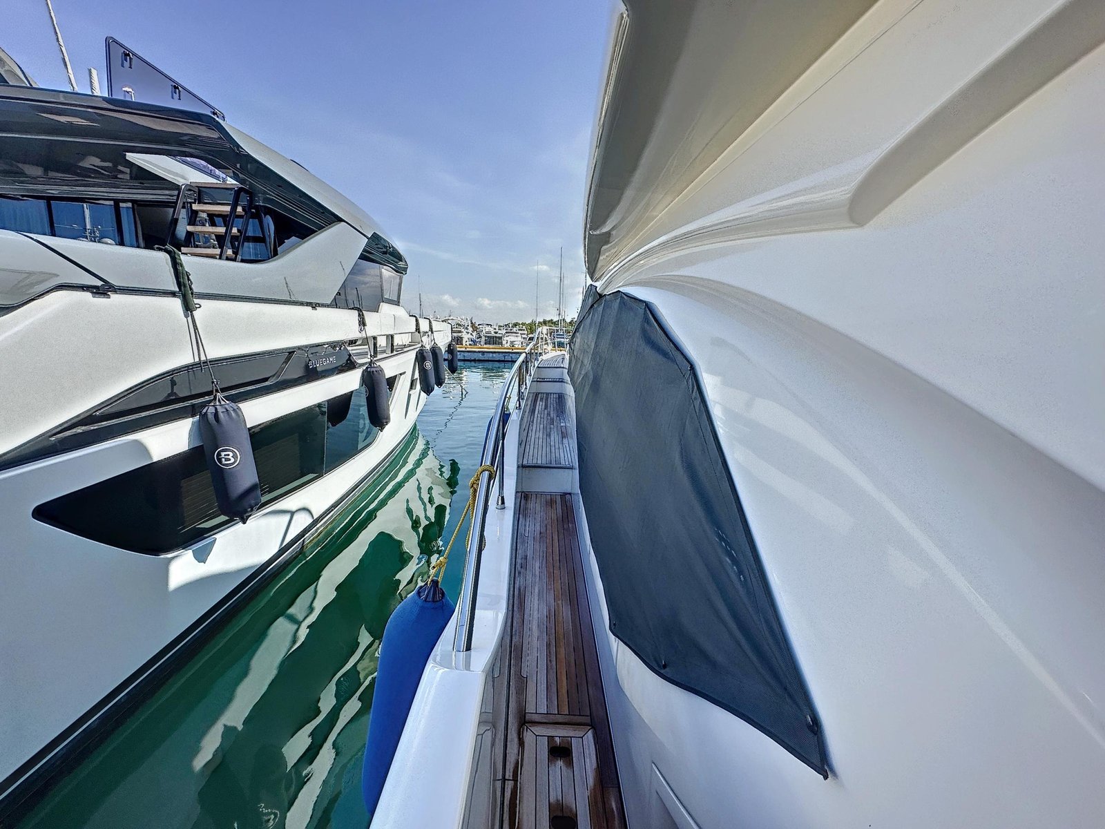 2009 70.9 foot Azimut 70 EUR 1060000
