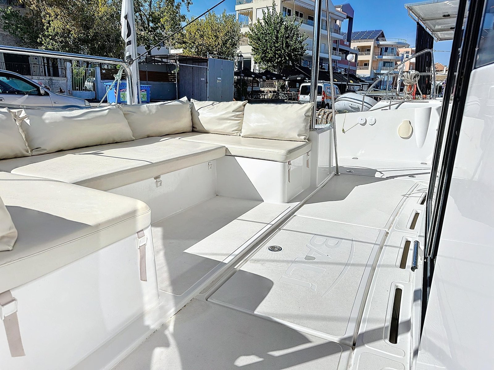 2020 43 foot Bali 4.3 EUR 459000