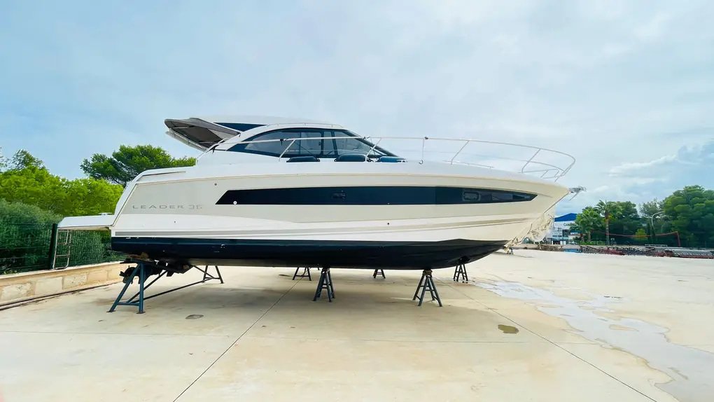 2016 38.1 foot Jeanneau Leader 36 EUR 280000