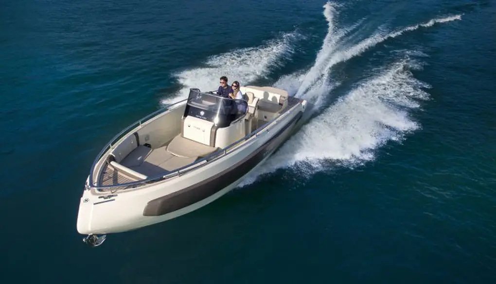 2025 29.2 foot Invictus GT 280 EUR 180000