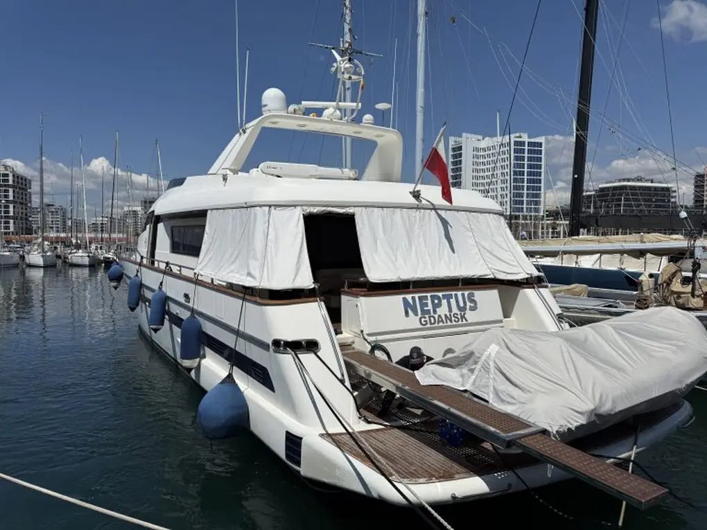 1999 81.9 foot Sanlorenzo 82 EUR 550000