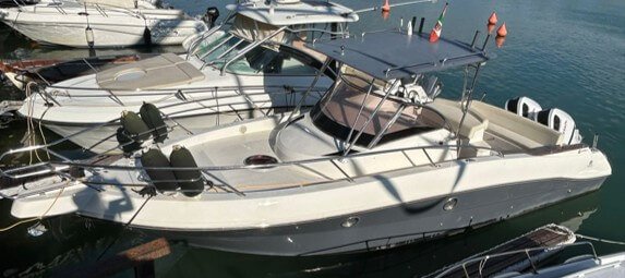 2013 31.5 feet Capelli 32 WA