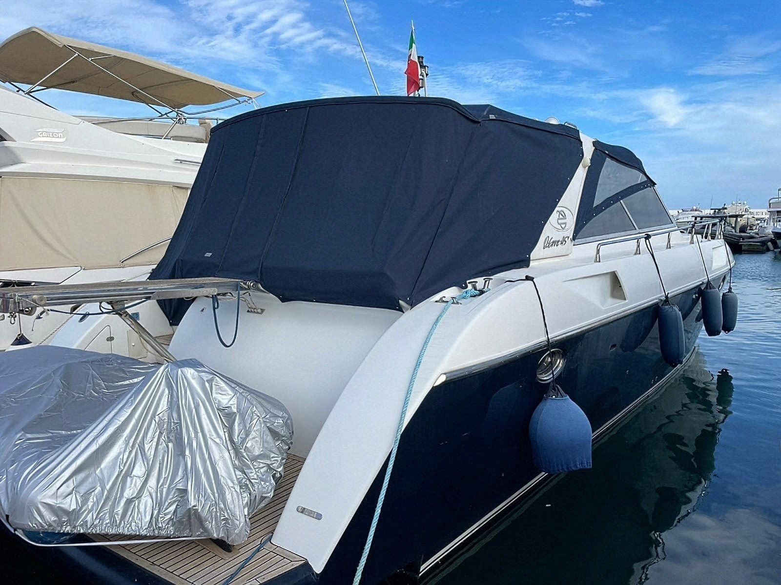 2002 48.6 feet Qerre 45 S