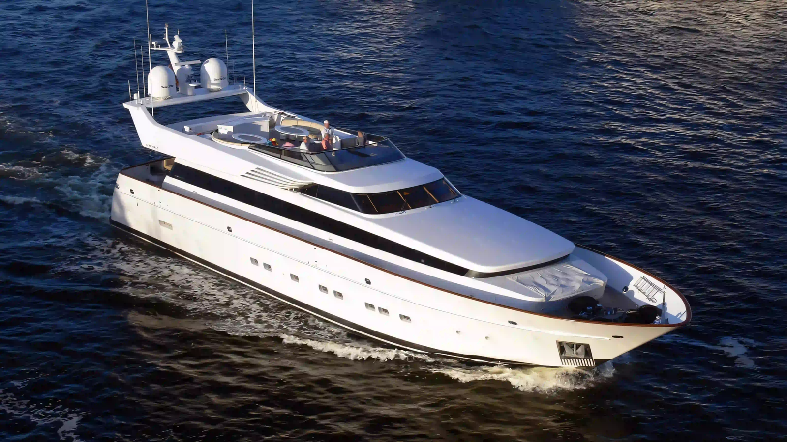 2000 109.9 feet Cantieri Di Pisa Akhir 110